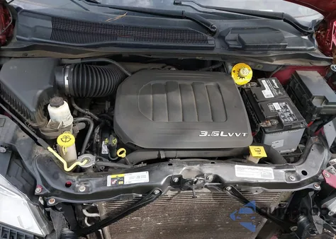 2015 Chrysler Town & Country Touring из США, поврежденный, VIN 2C4RC1BG3FR539192